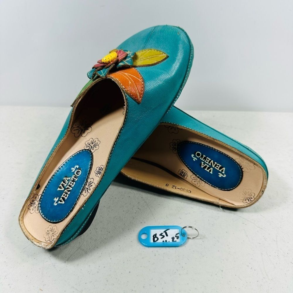 Via Veneto teal leather mules with a decorative flower size 8